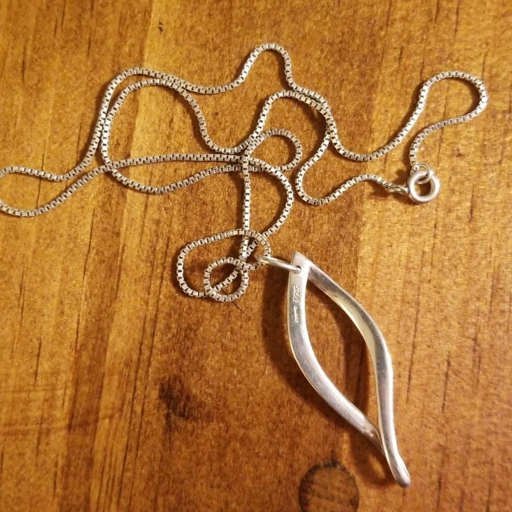 925 stamped sterling silver box chain with pendant